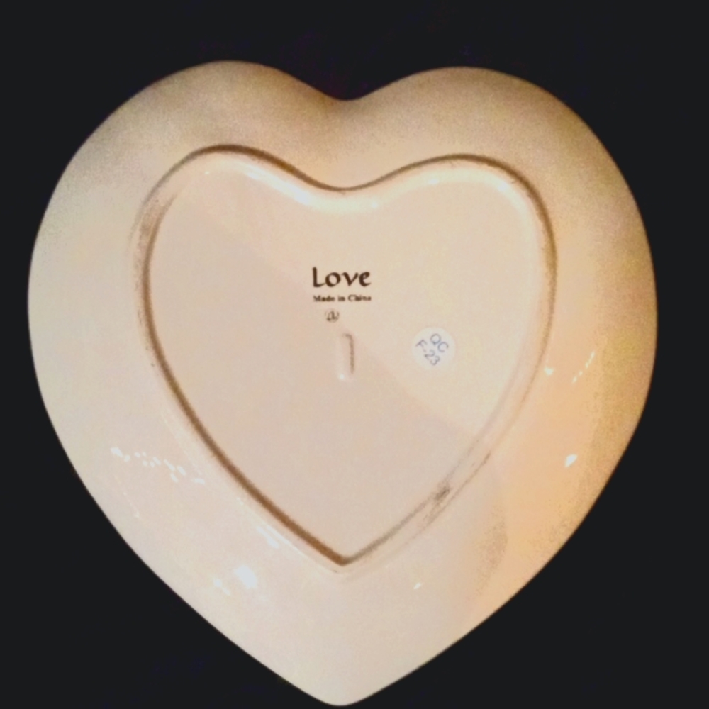 LOVE & Amore Rose Vintage 4 plates/saucers 2heartshaped mugs bowls Pitcher spoon